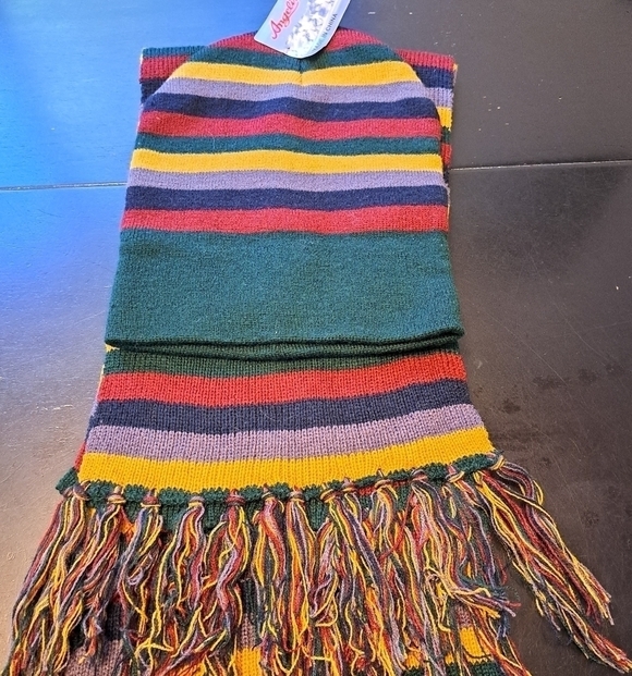 NWT Angelina Striped Hat & Scarf    Size   OS - Picture 2 of 5